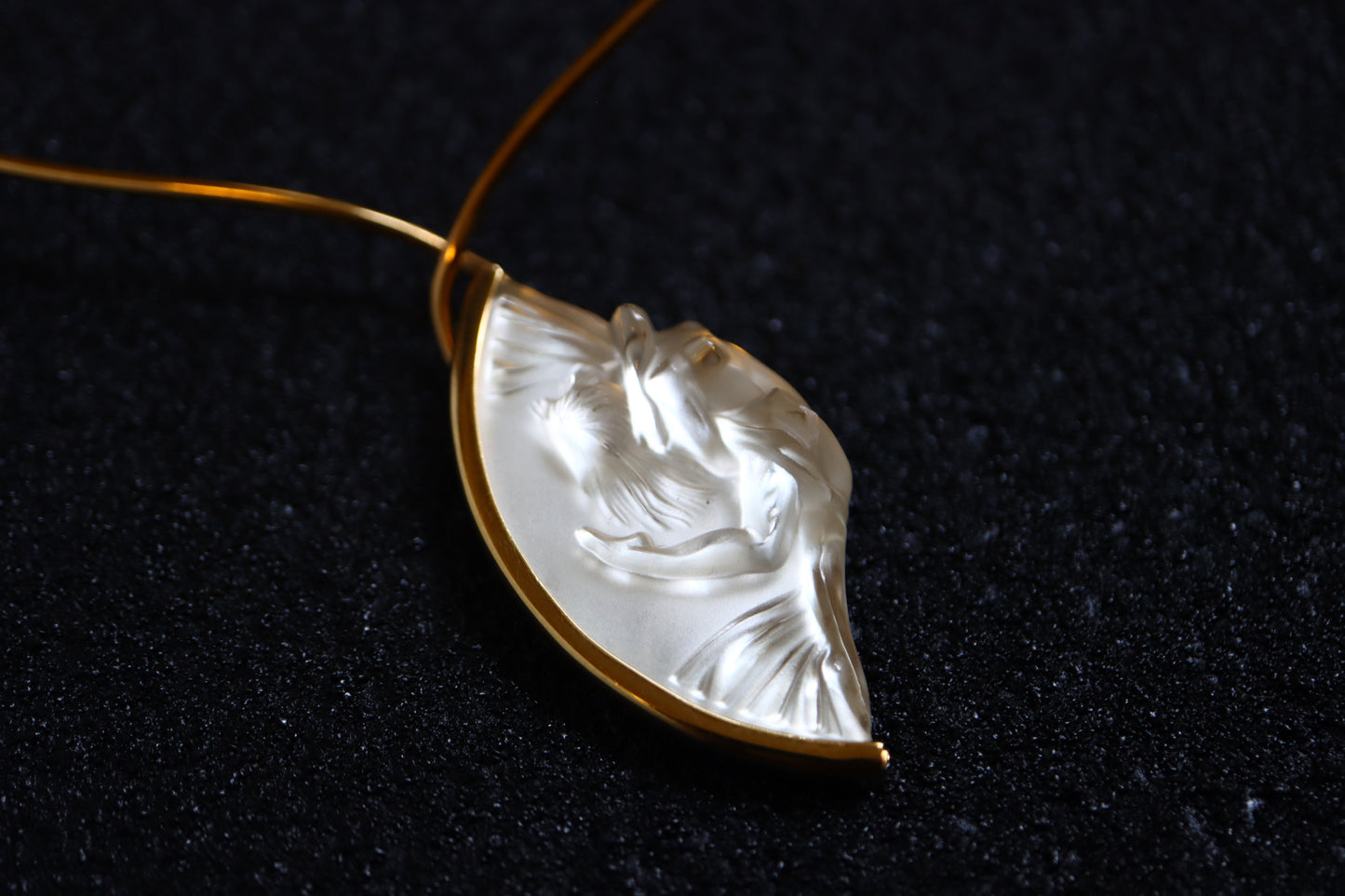 Lalique art nouveau crystal acrobat clear sculpture collar necklace