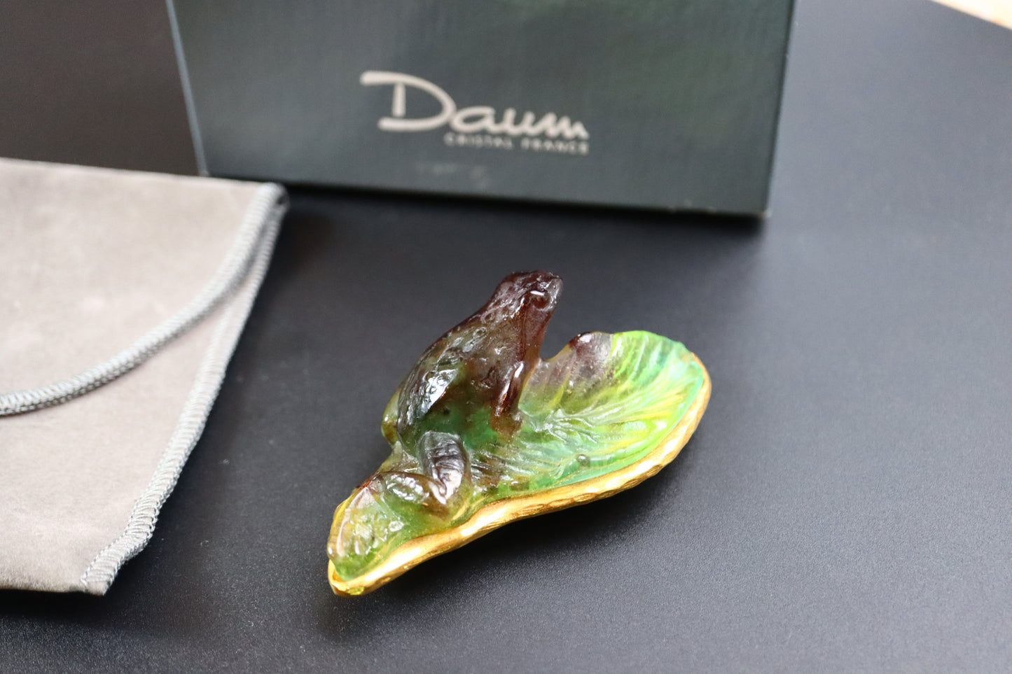 Daum France art crystal glass sculpt large frog tropical rainforest brooch