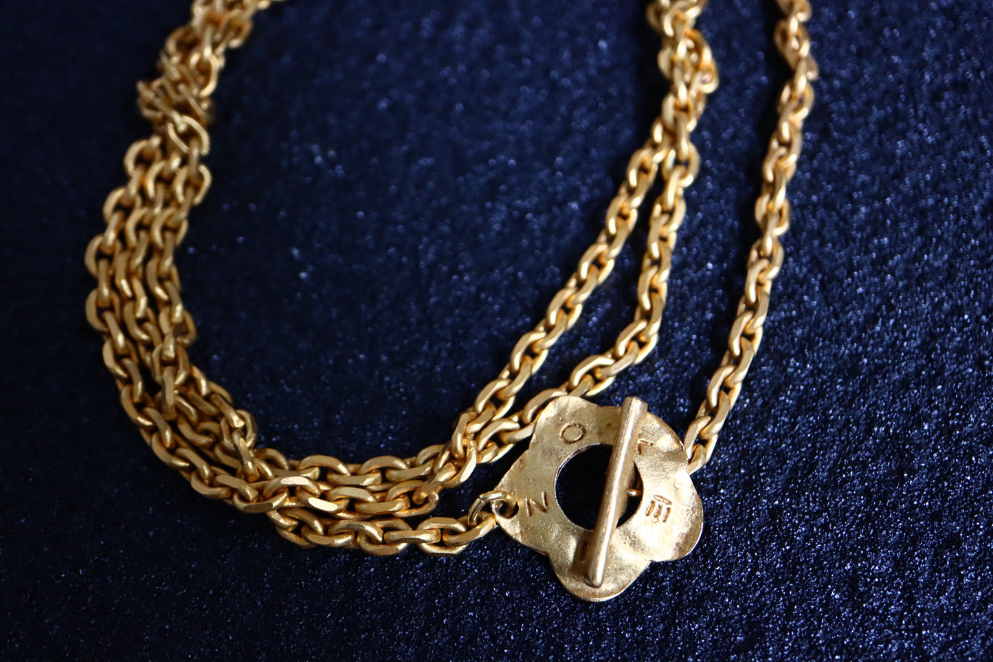 Vintage Kenzo matt gold-tone flower minimalist sautoir necklace