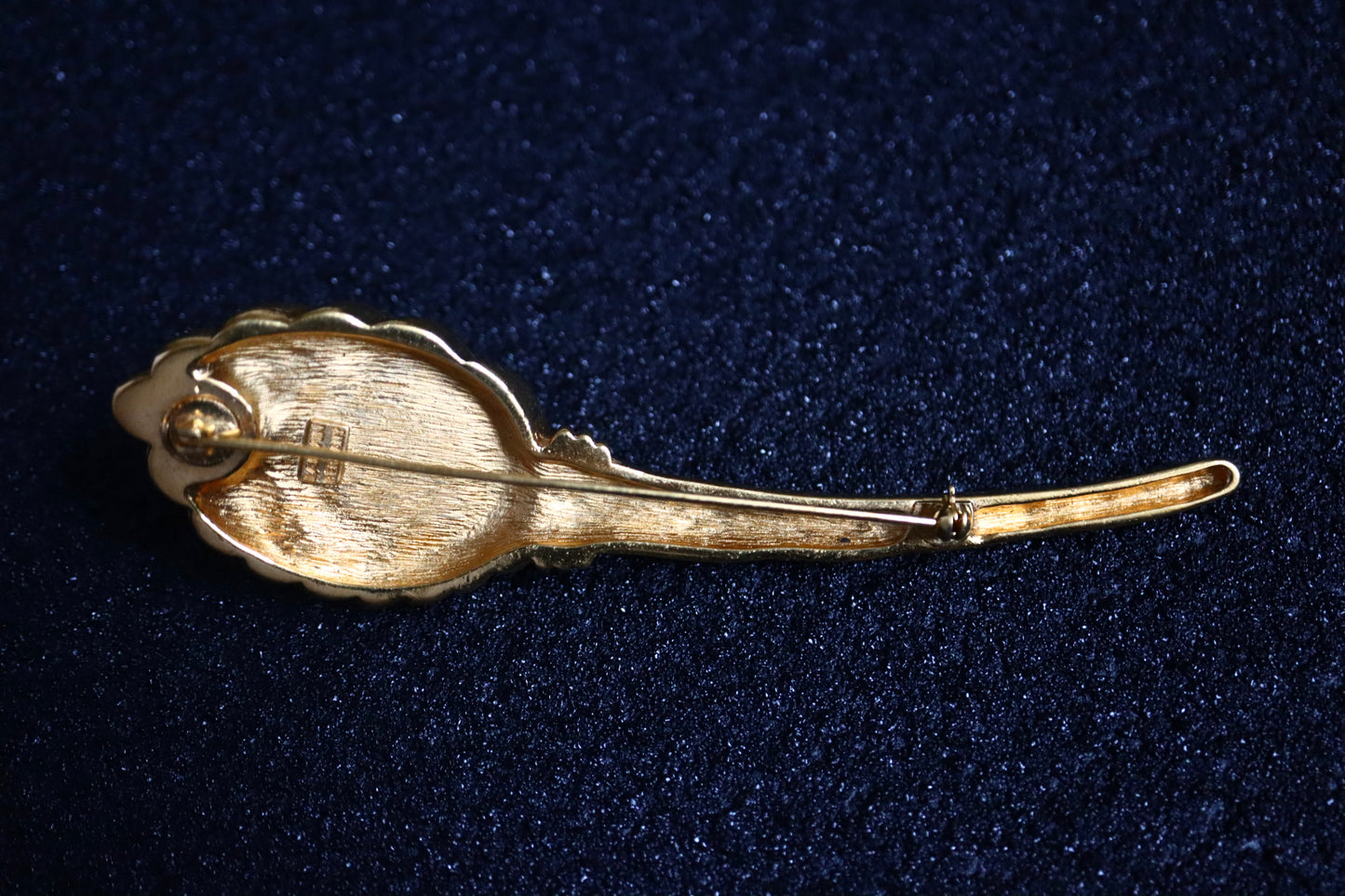 Vintage Lanvin oversized calla lily faux pearl gold tone brooch