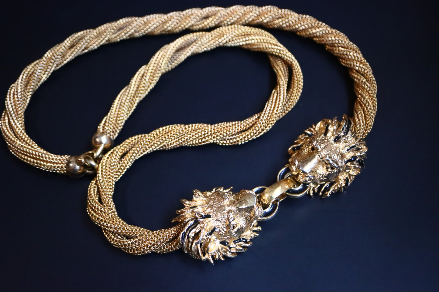Vintage 1974 Henkel & Grossé lion convertible long necklace