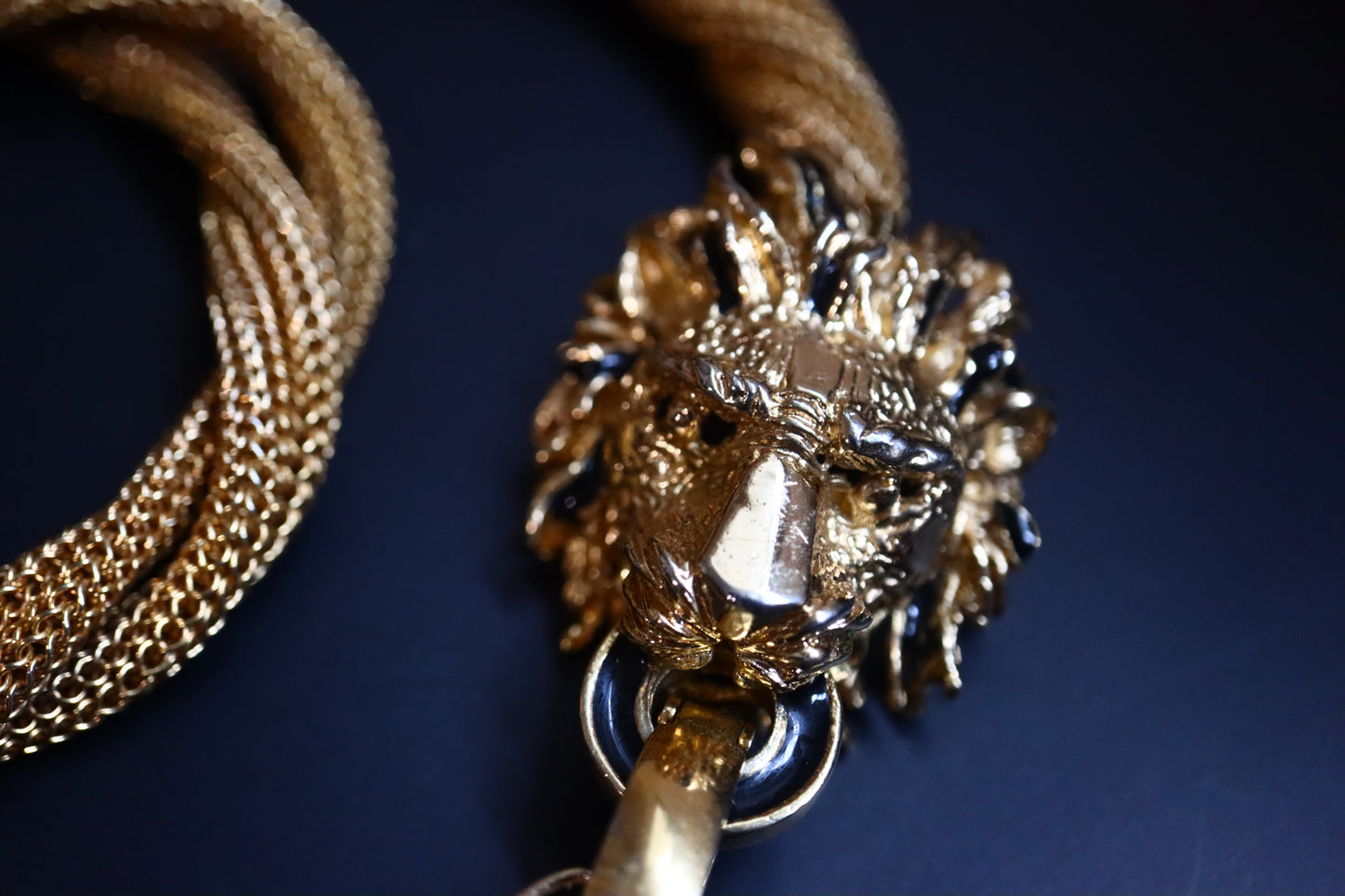 Vintage 1974 Henkel & Grossé lion convertible long necklace