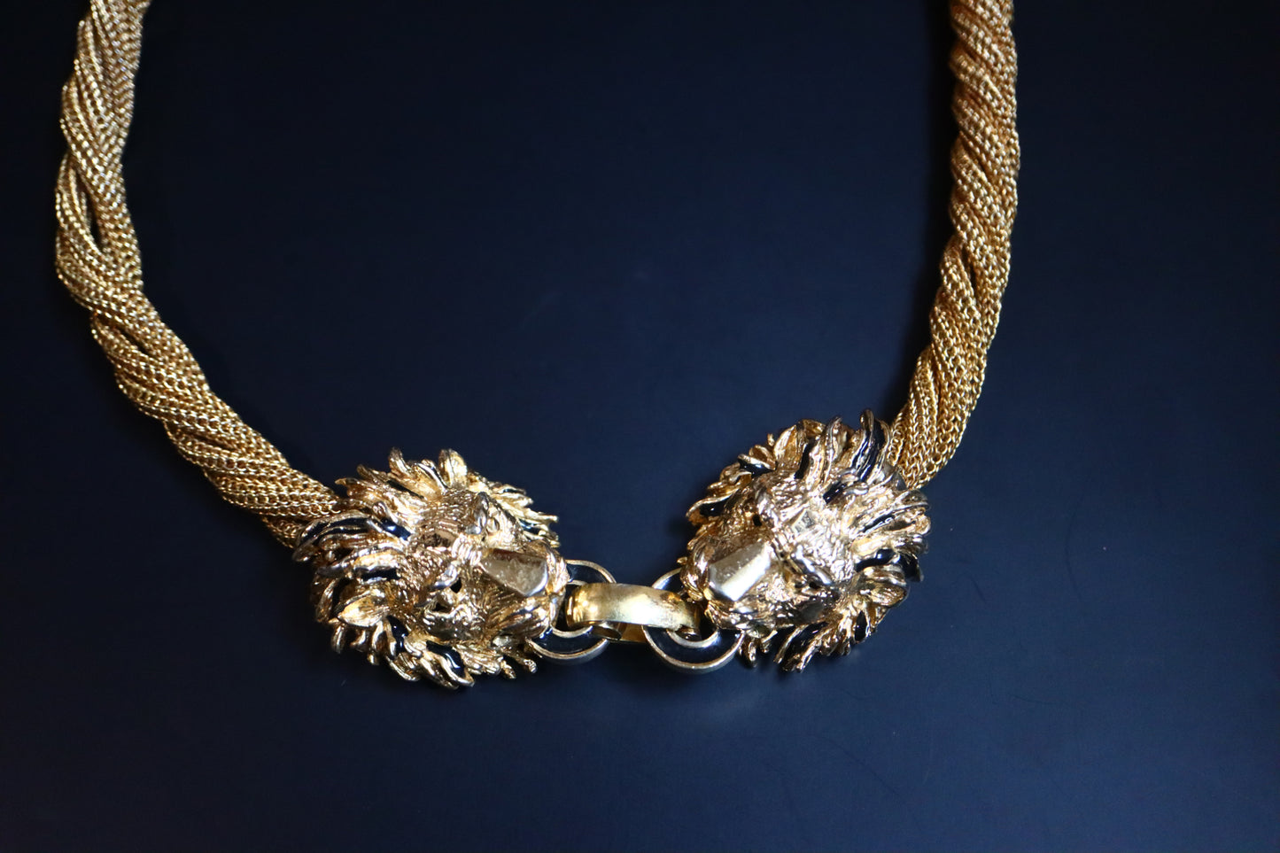 Vintage 1974 Henkel & Grossé lion convertible long necklace