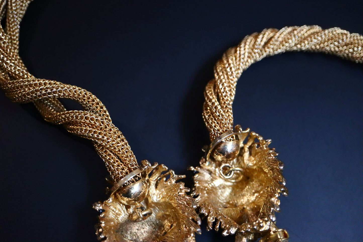 Vintage 1974 Henkel & Grossé lion convertible long necklace