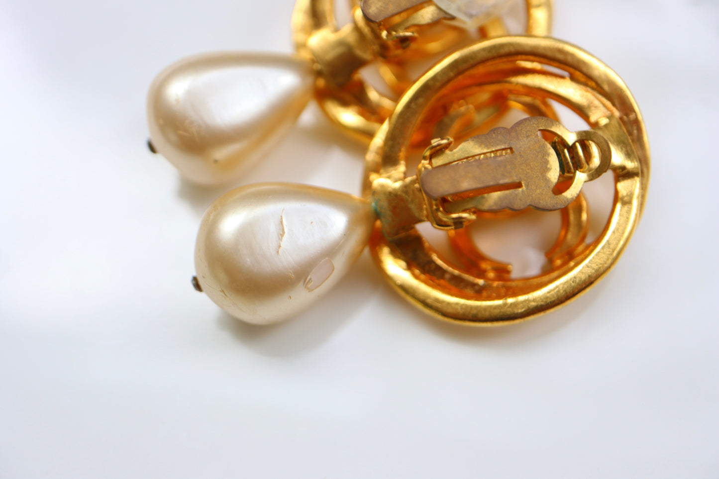 Vintage Chanel  CC logo faux pearl gold tone clip on earrings