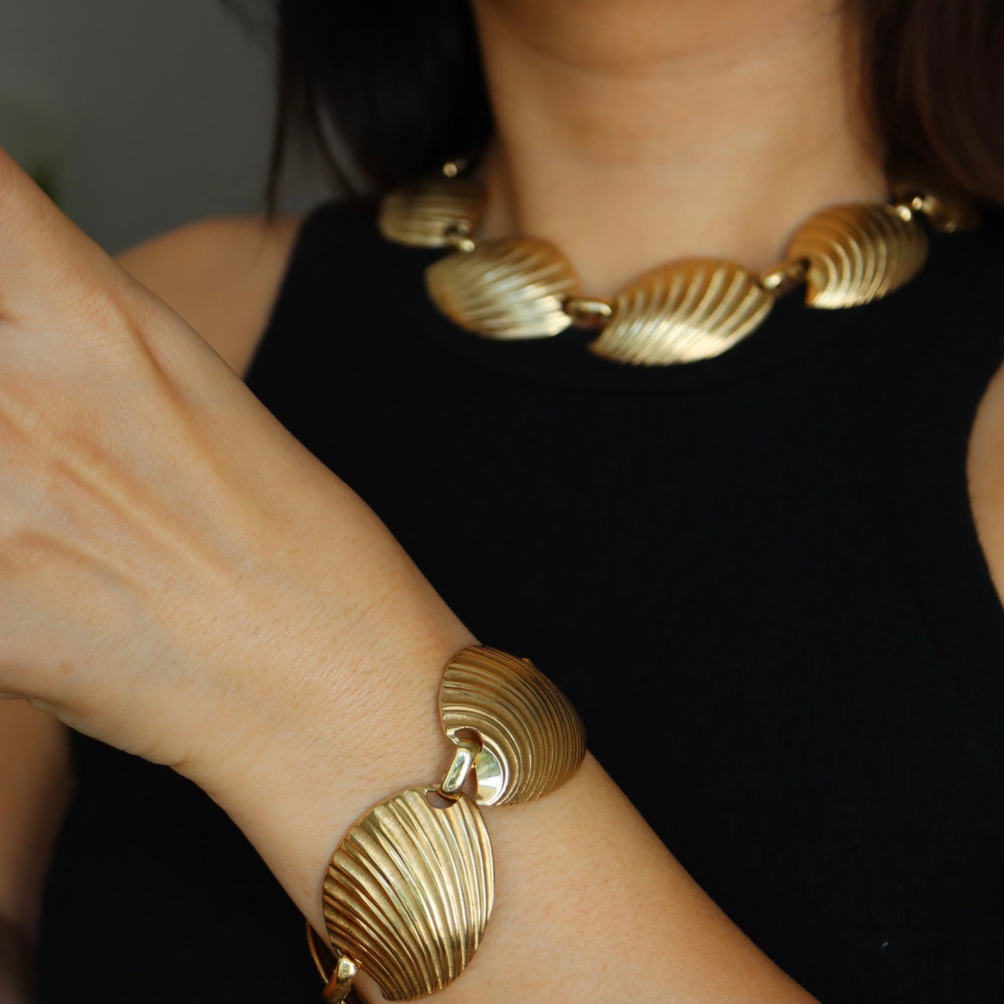 Vintage Christian Dior gold tone shell pattern necklace and bracelet set