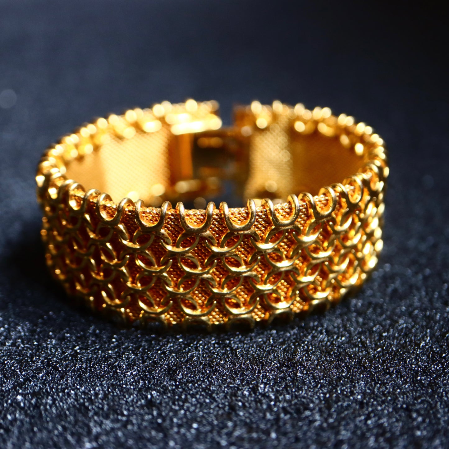Vintage 1961 Henkel & Grossé Mesh Weave gold tone wide bracelet