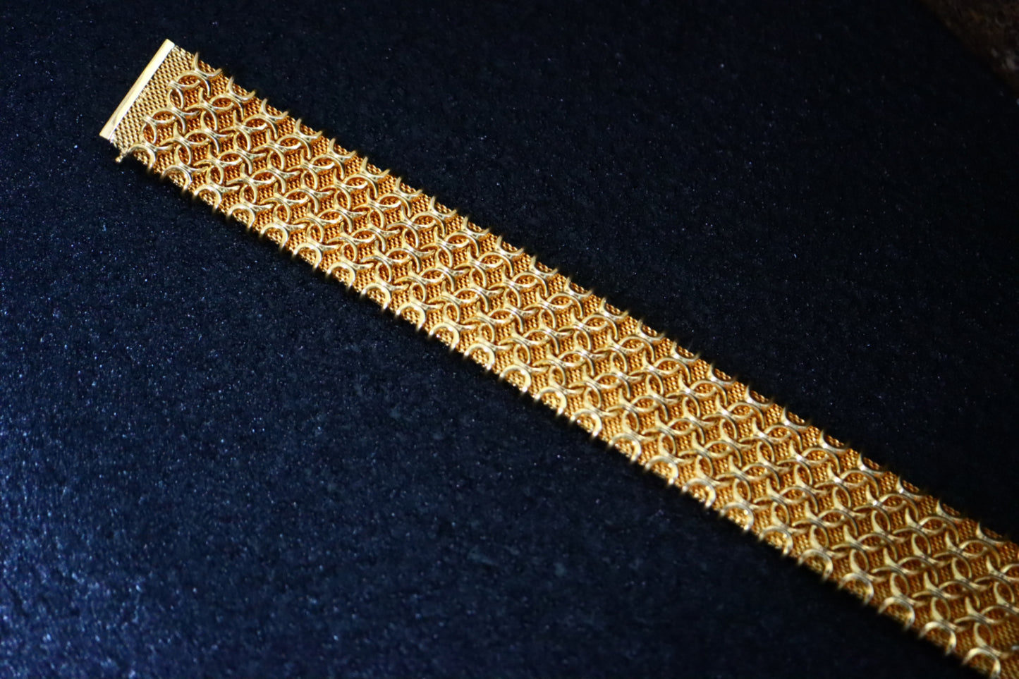 Vintage 1961 Henkel & Grossé Mesh Weave gold tone wide bracelet