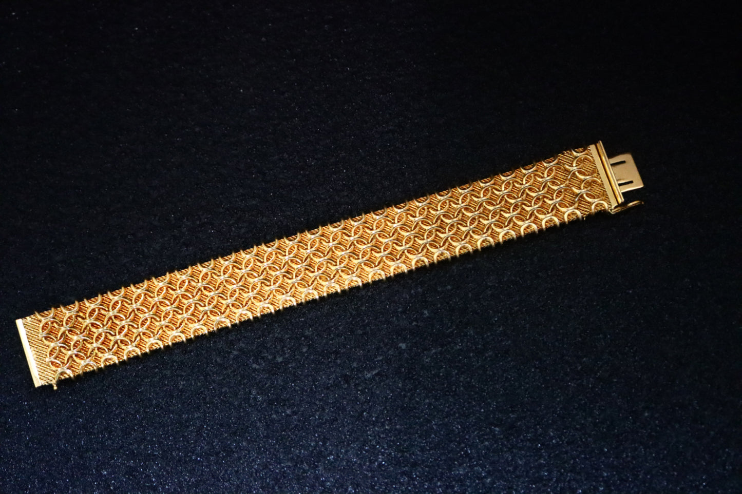 Vintage 1961 Henkel & Grossé Mesh Weave gold tone wide bracelet
