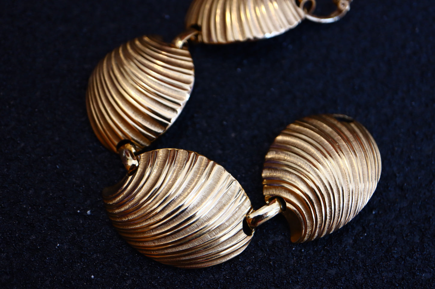 Vintage Christian Dior gold tone shell pattern necklace and bracelet set