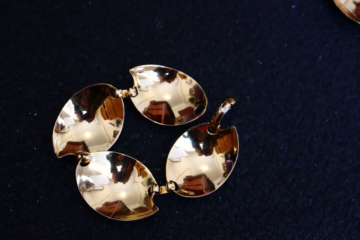 Vintage Christian Dior gold tone shell pattern necklace and bracelet set