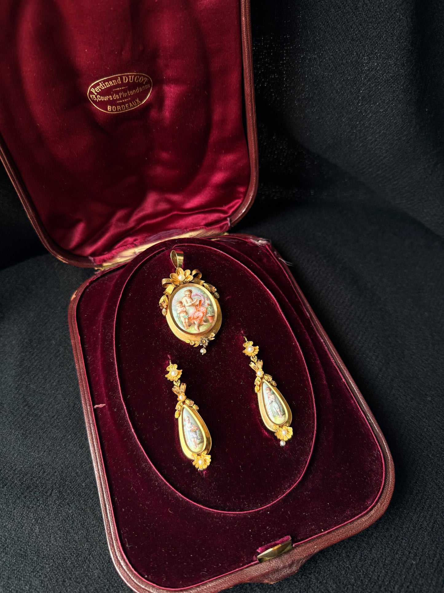 ANTIQUE French 18K Gold Hand-Painted Miniature Porcelain & Seed Pearl Parure Set (Pendant & Earrings) with Fitted Original Box