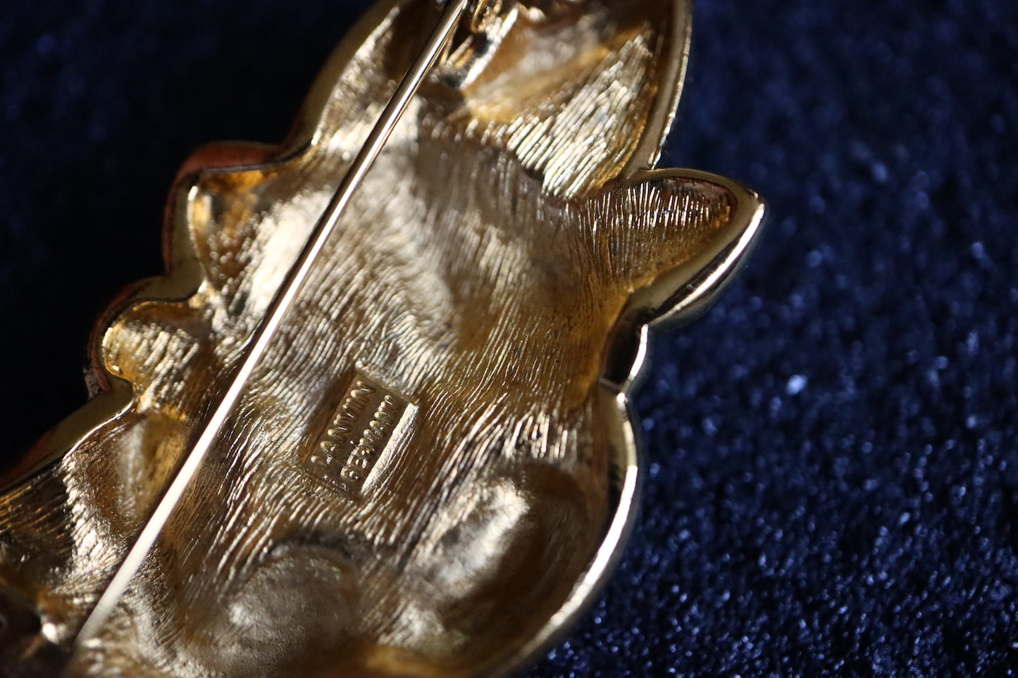 Vintage Lanvin Germany rich gold-tone sculptured flower brooch