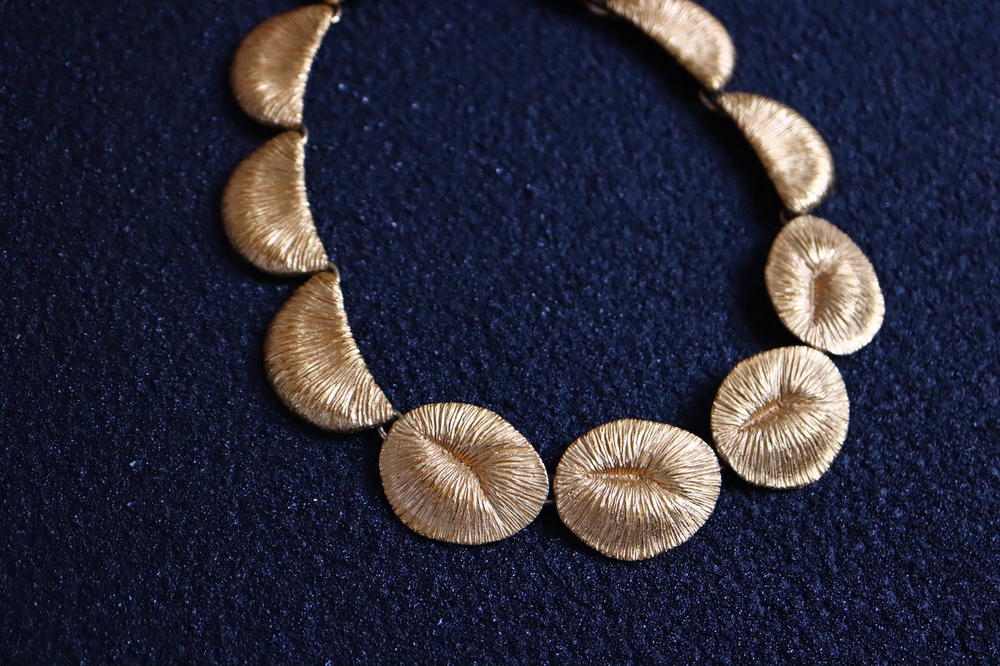 Vintage Balenciaga gold tone leaves minimalism necklace