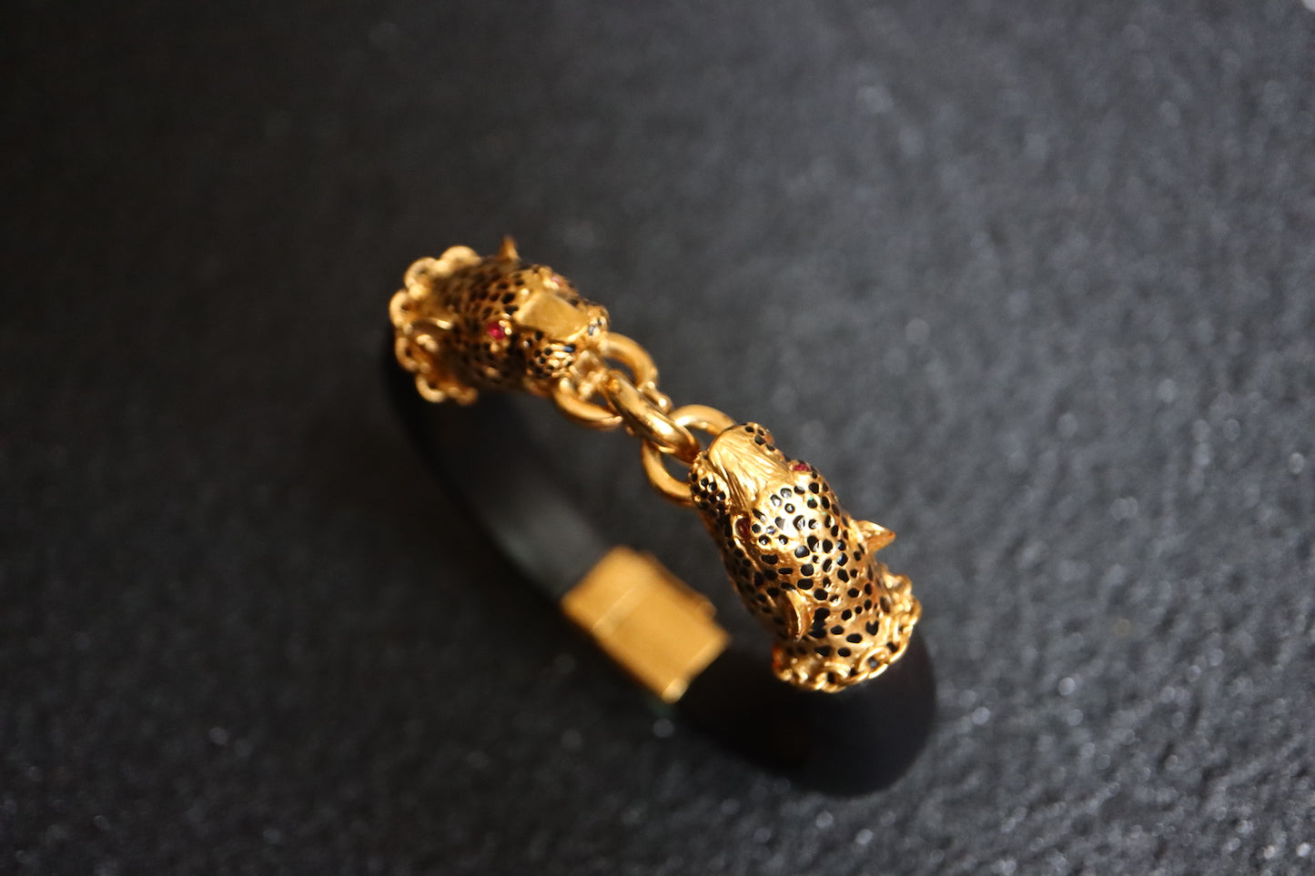 VINTAGE FRANKLIN MINT 1987 Double Leopard Head Faux Ebony Bangle Bracelet
