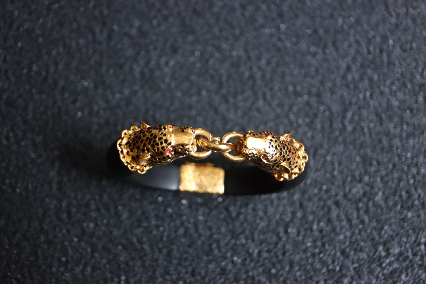 VINTAGE FRANKLIN MINT 1987 Double Leopard Head Faux Ebony Bangle Bracelet