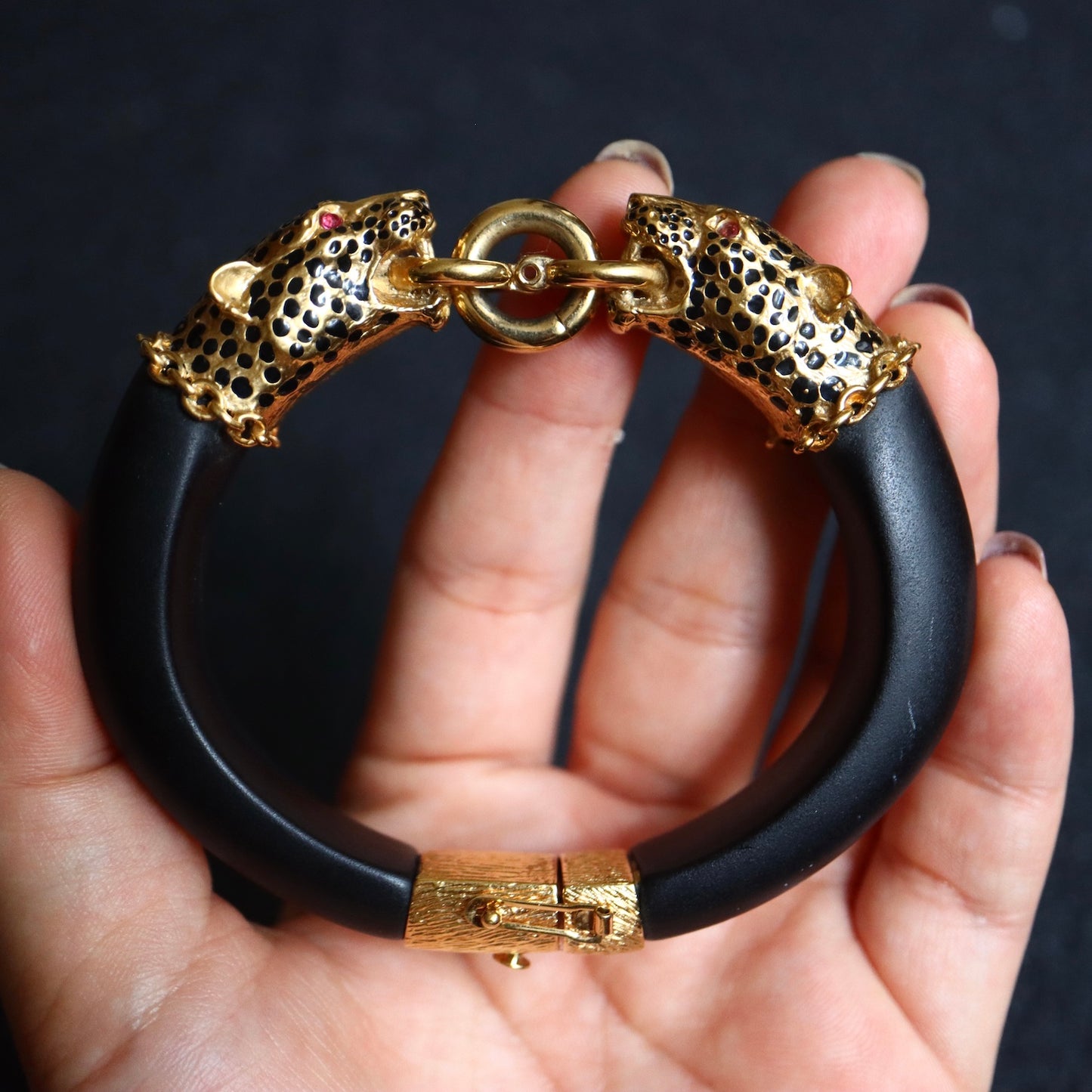 VINTAGE FRANKLIN MINT 1987 Double Leopard Head Faux Ebony Bangle Bracelet