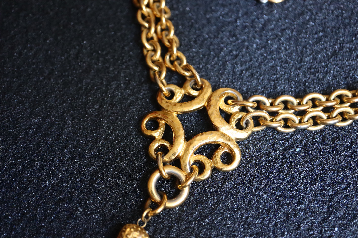 VINTAGE YSL Gold-Tone double layer Knot & Tassel Sautoir Necklace