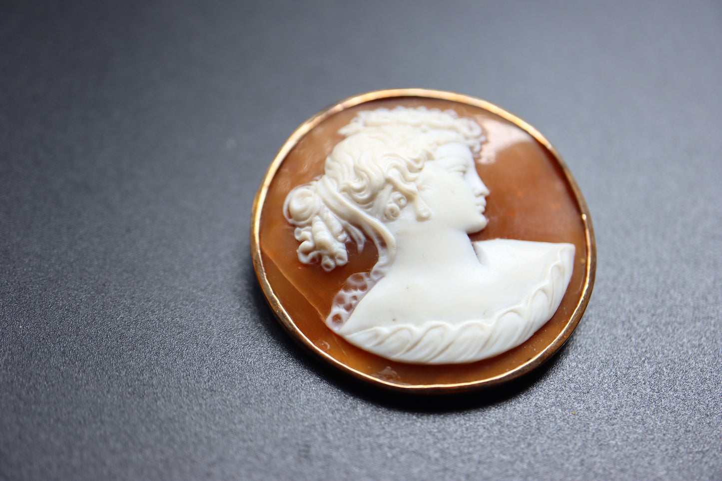 ANTIQUE Victorian 14K Gold Hand-Carved Shell Cameo Flora Maiden Brooch