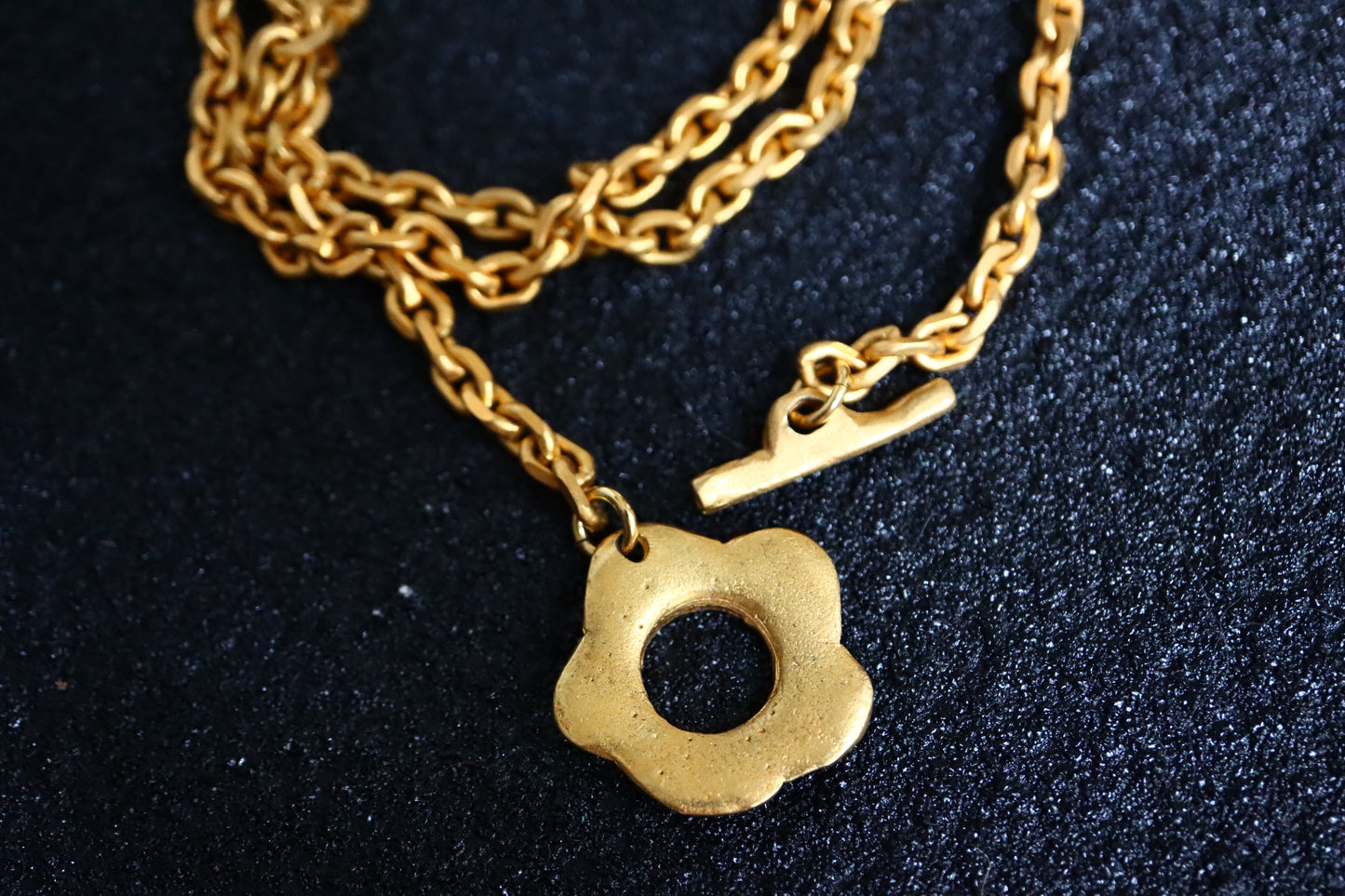 Vintage Kenzo matt gold-tone flower minimalist sautoir necklace
