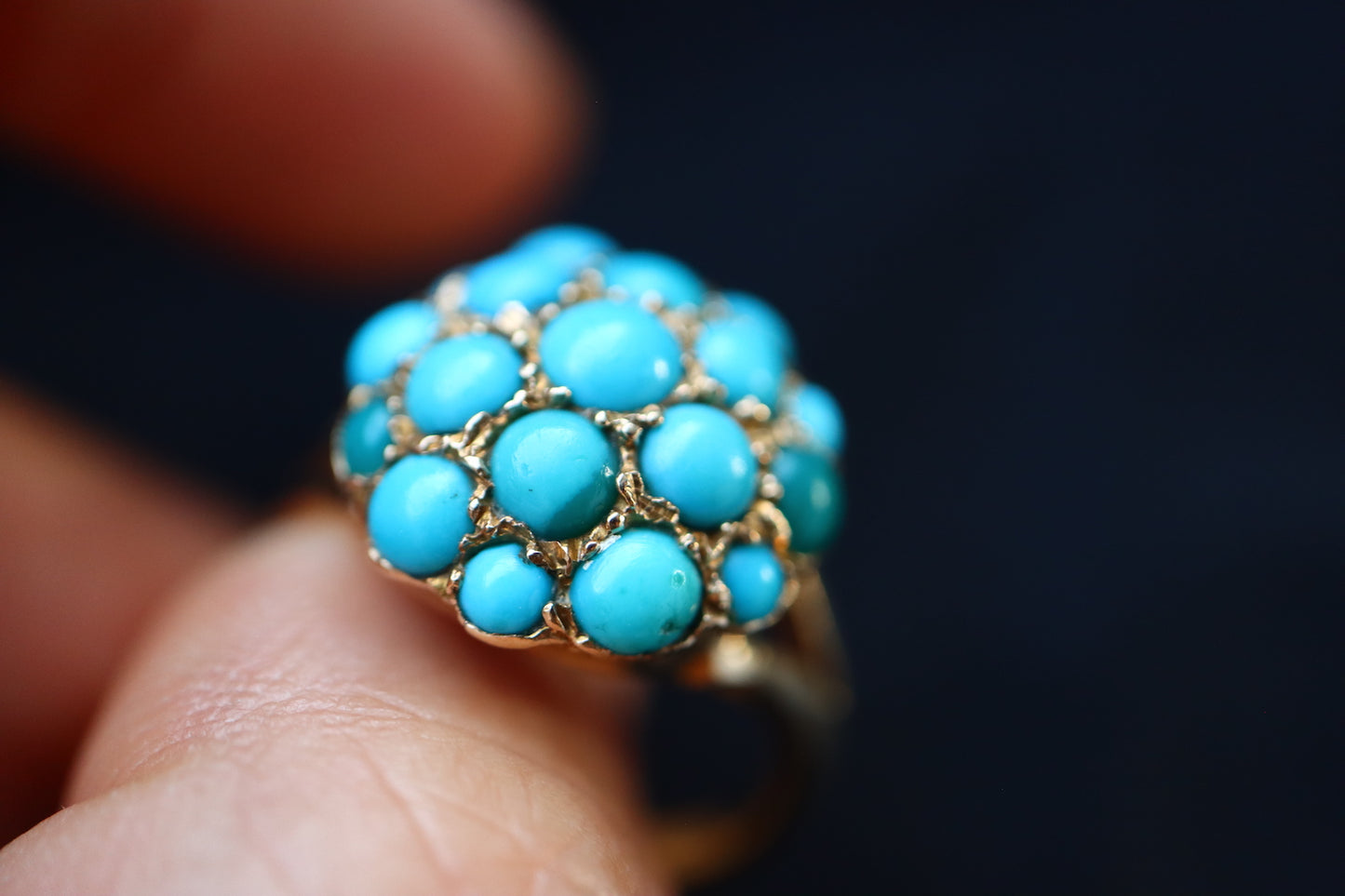 VINTAGE 1968 London 9K Gold Turquoise Hydrangea Dome Cluster Statement Ring