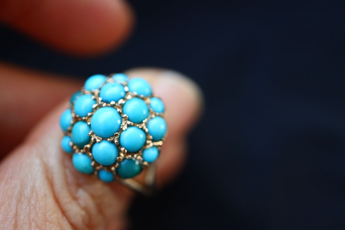 VINTAGE 1968 London 9K Gold Turquoise Hydrangea Dome Cluster Statement Ring