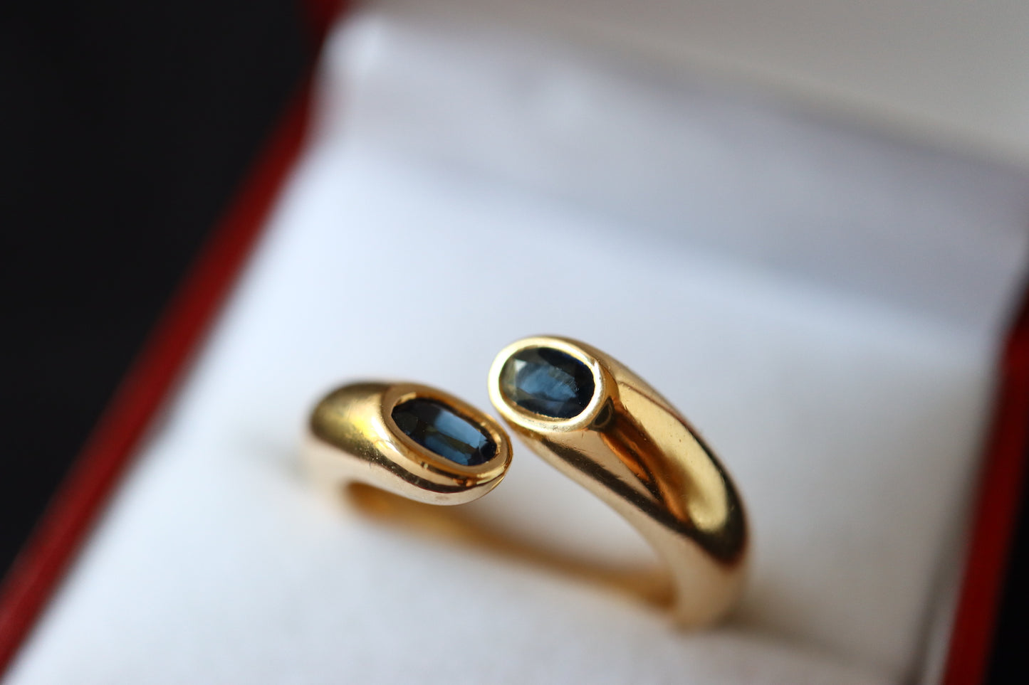 Vintage 90s Cartier Toi et Moi 18K Yellow Gold Sapphire Ring