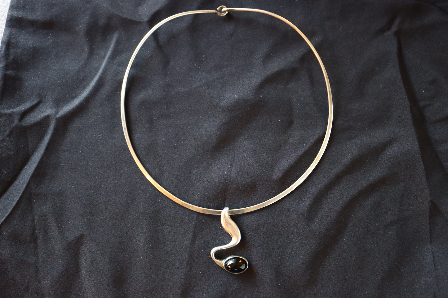 VINTAGE French Modernist Sterling Silver & Black Onyx S-Curve Collar necklace