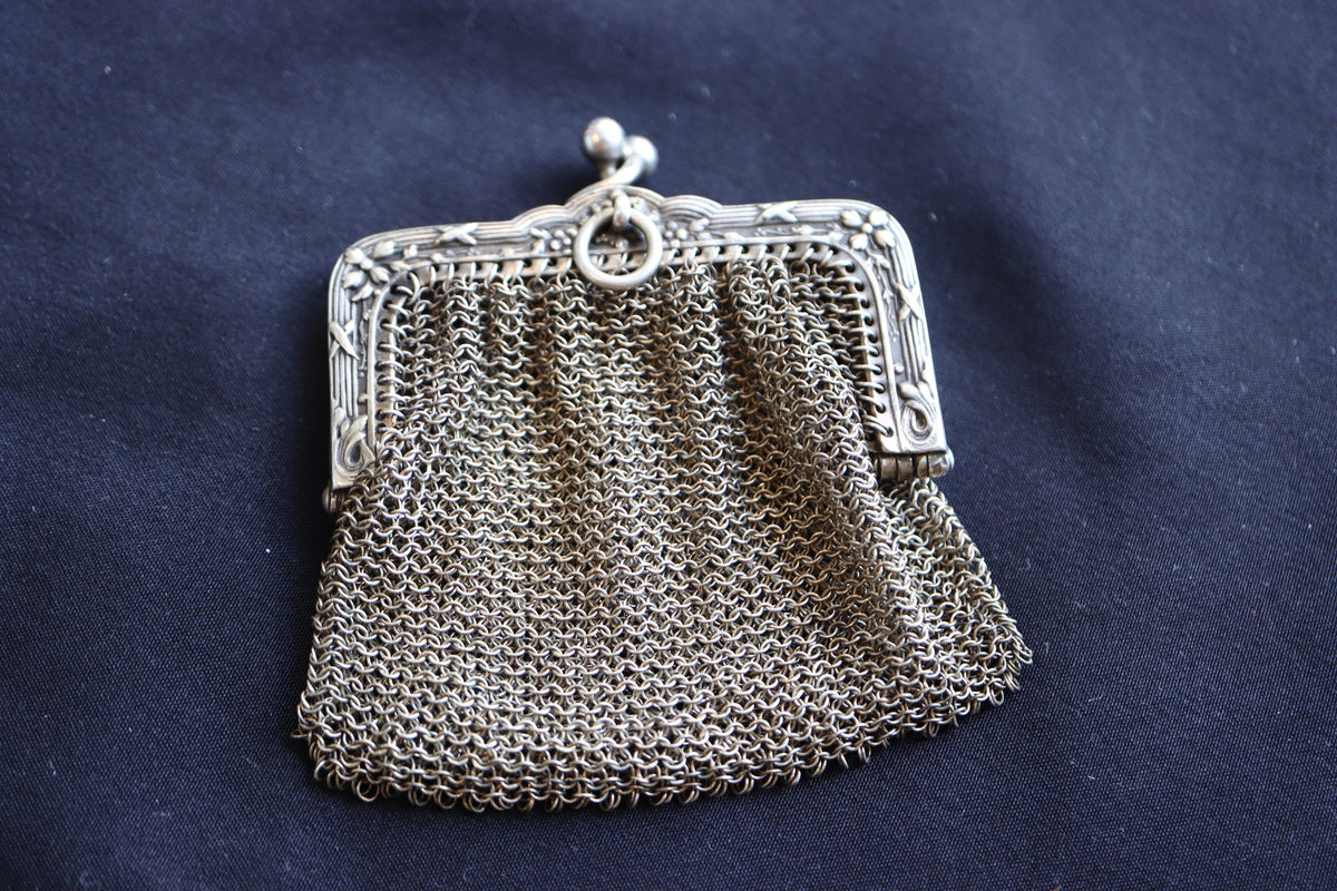ANTIQUE French Art Nouveau Sterling Silver Triple-Compartment Mesh Coin Purse Pendant