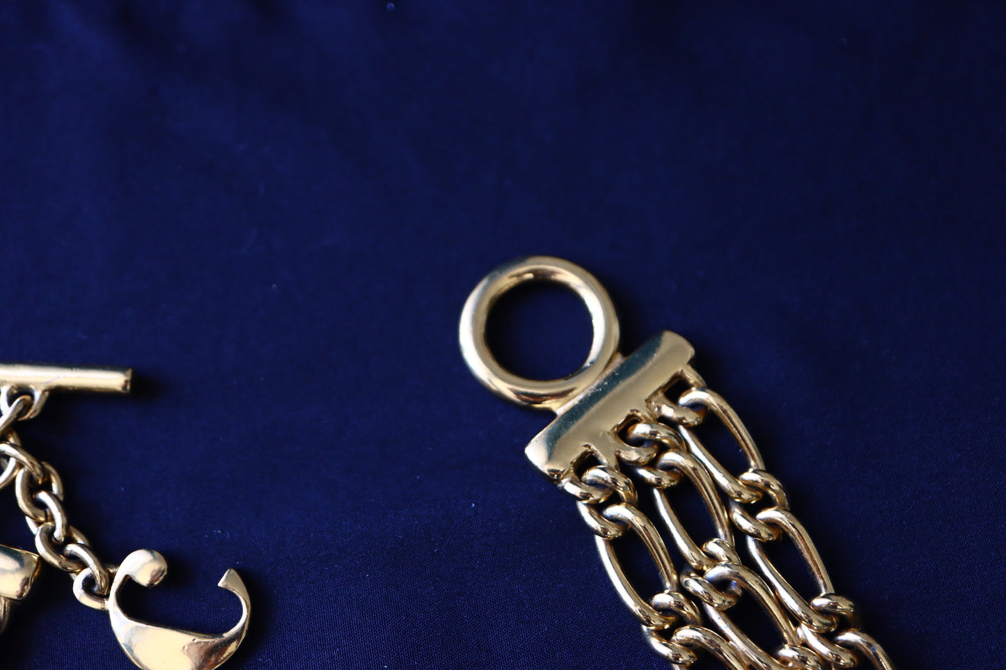 VINTAGE Carven Paris Gold-Tone Triple-Strand Chunky Chain Collar Necklace
