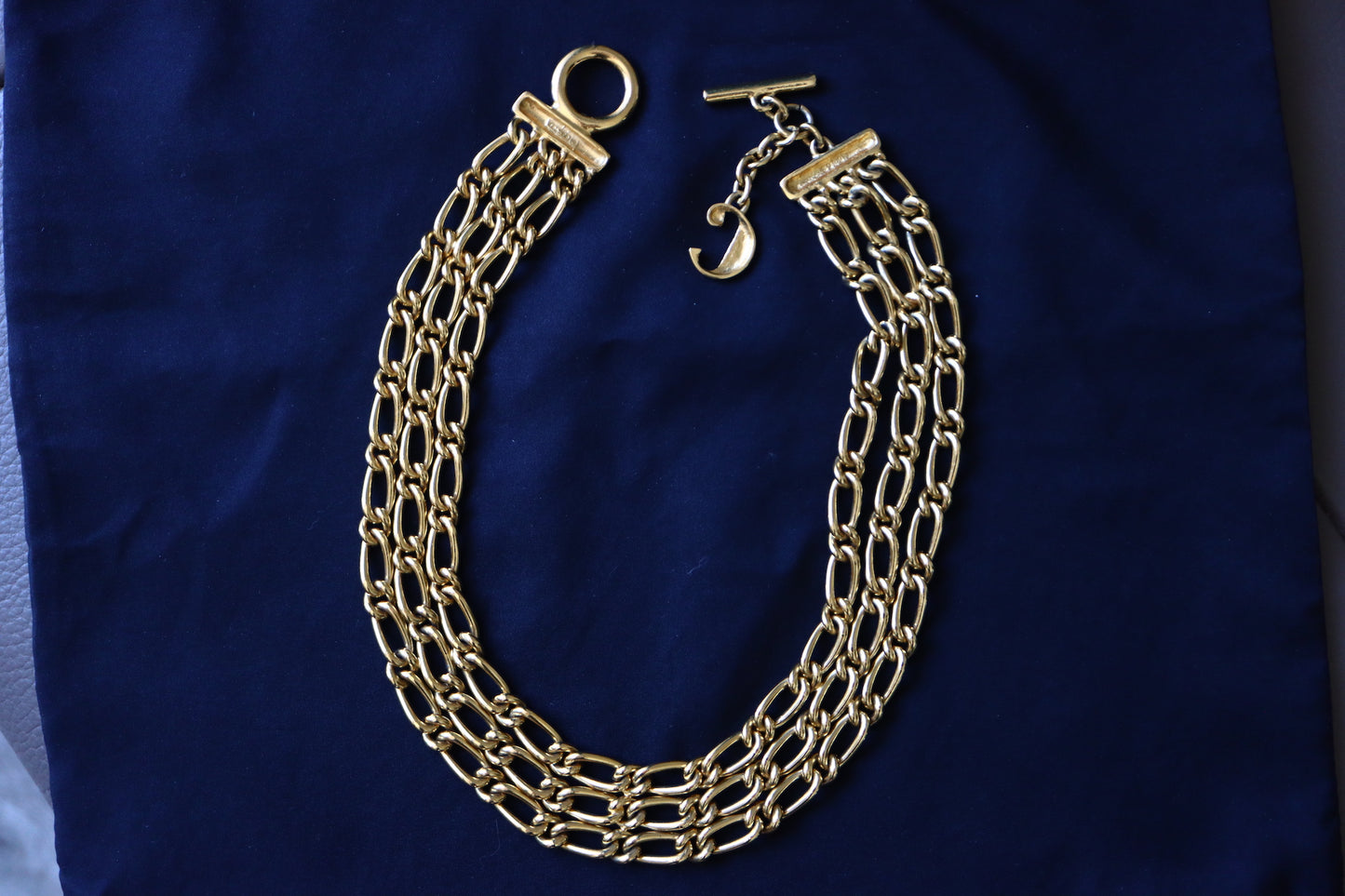 VINTAGE Carven Paris Gold-Tone Triple-Strand Chunky Chain Collar Necklace