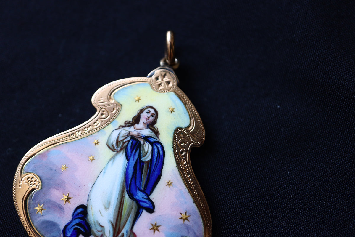 ANTIQUE 14K Gold Hand-Painted Enamel Virgin Mary Devotional Pendant / Medallion