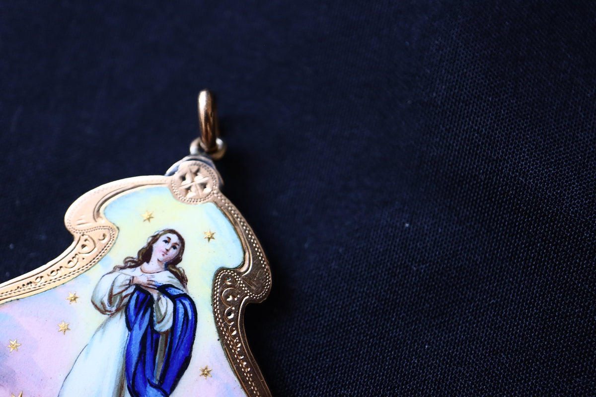 ANTIQUE 14K Gold Hand-Painted Enamel Virgin Mary Devotional Pendant / Medallion