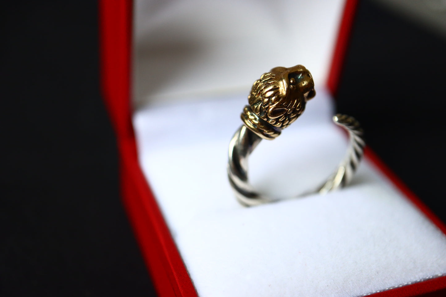 VINTAGE Zolotas Greek Hellenistic 18K Gold & Sterling Silver Lion Head Bypass Cable Ring