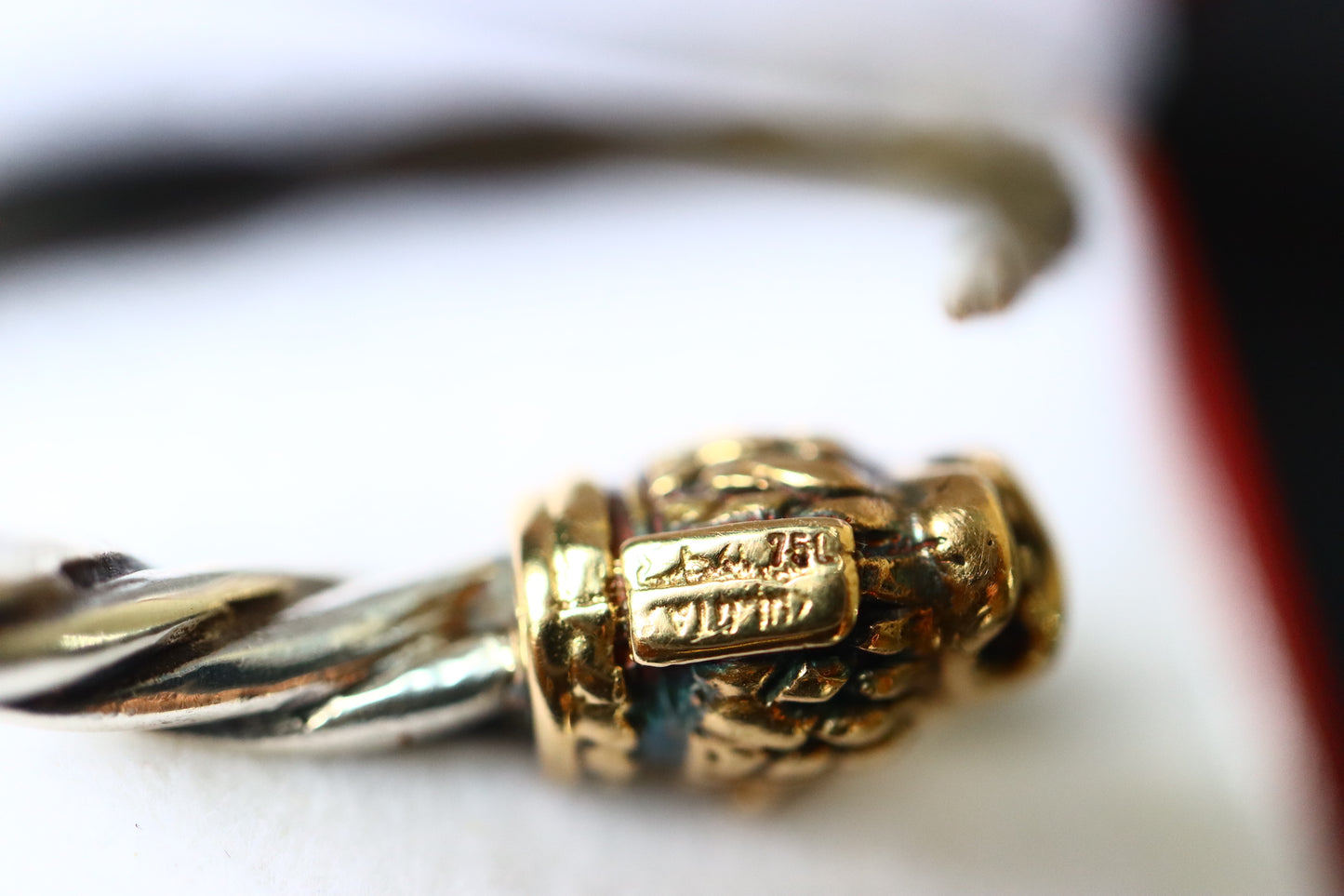 VINTAGE Zolotas Greek Hellenistic 18K Gold & Sterling Silver Lion Head Bypass Cable Ring