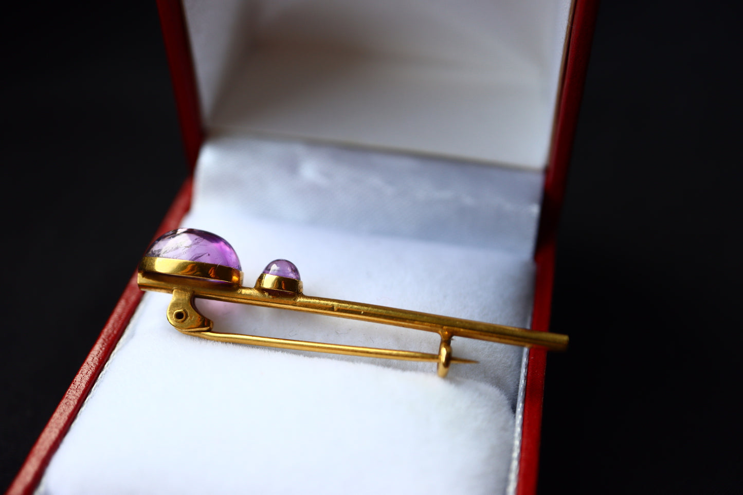 ANTIQUE Victorian 18K Yellow Gold & Dual Cabochon Amethyst Bar Pin Brooch