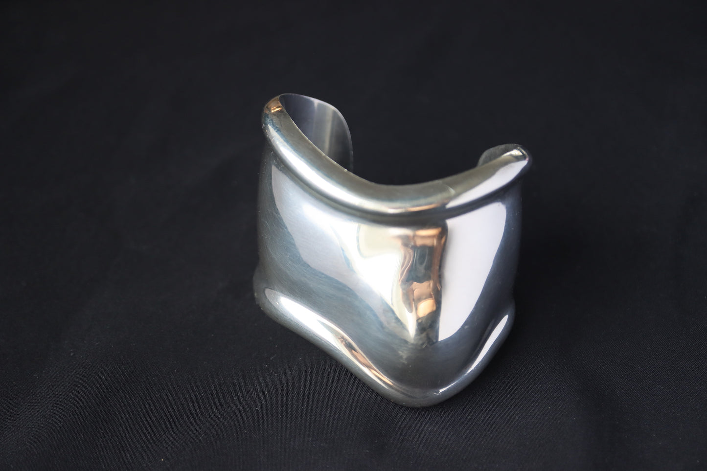 TIFFANY & CO. Elsa Peretti Silver Bone Cuff left hand Bracelet