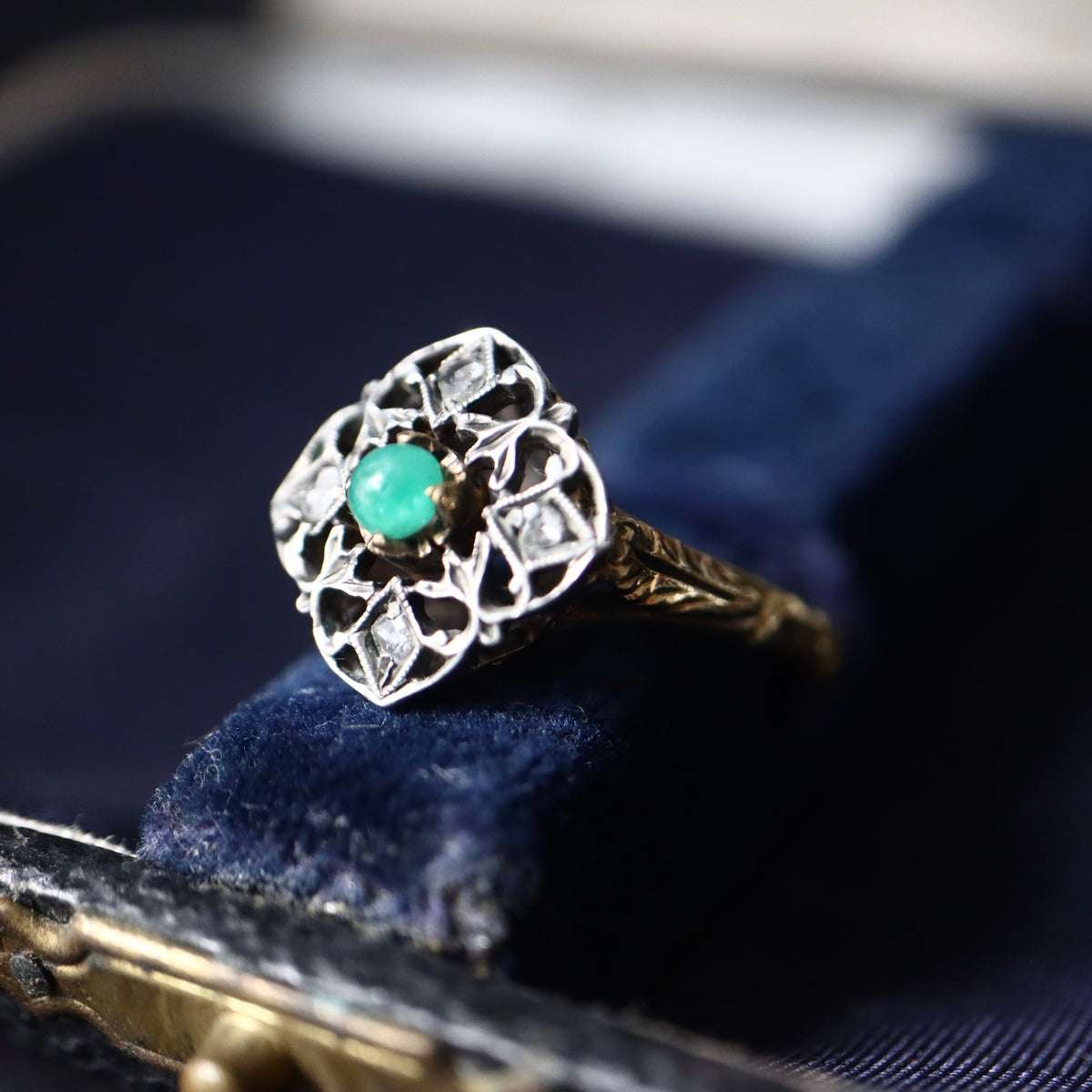 ANTIQUE Victorian 18K Gold & Silver Cabochon Emerald 4 Rose-Cut Diamond Lattice Ring