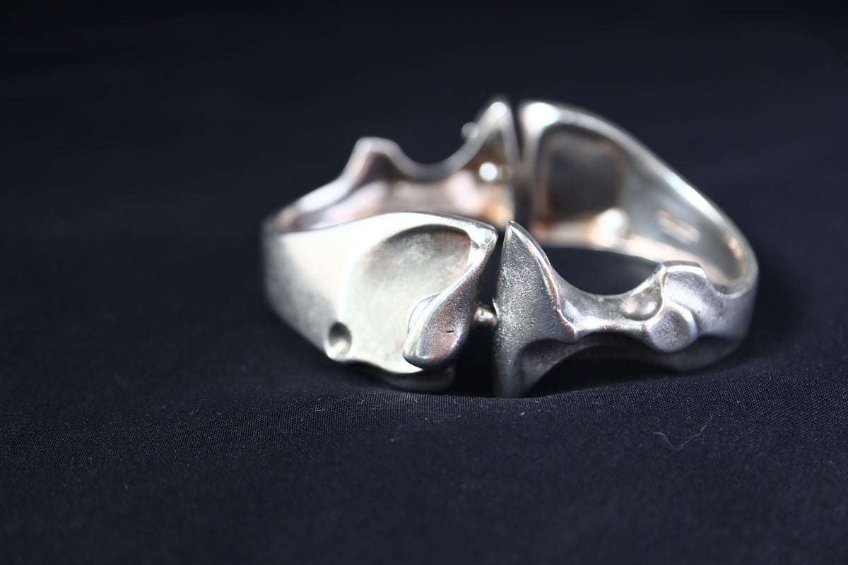 VINTAGE 1983 Lapponia "Zelda" Sterling Silver Sculptural Bracelet by Björn Weckström