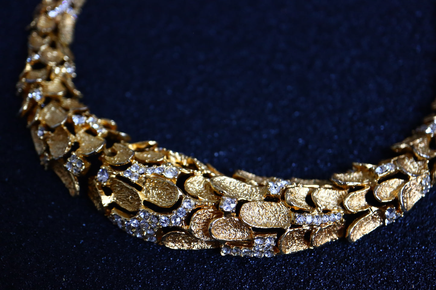 Vintage 1968 Henkel & Grossé gold-tone feather rhinestone necklace