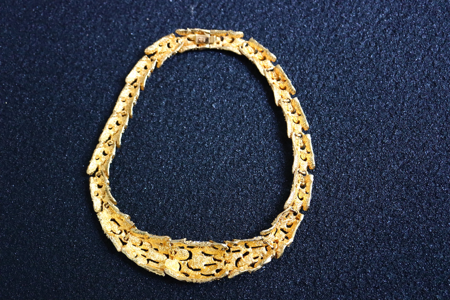 Vintage 1968 Henkel & Grossé gold-tone feather rhinestone necklace
