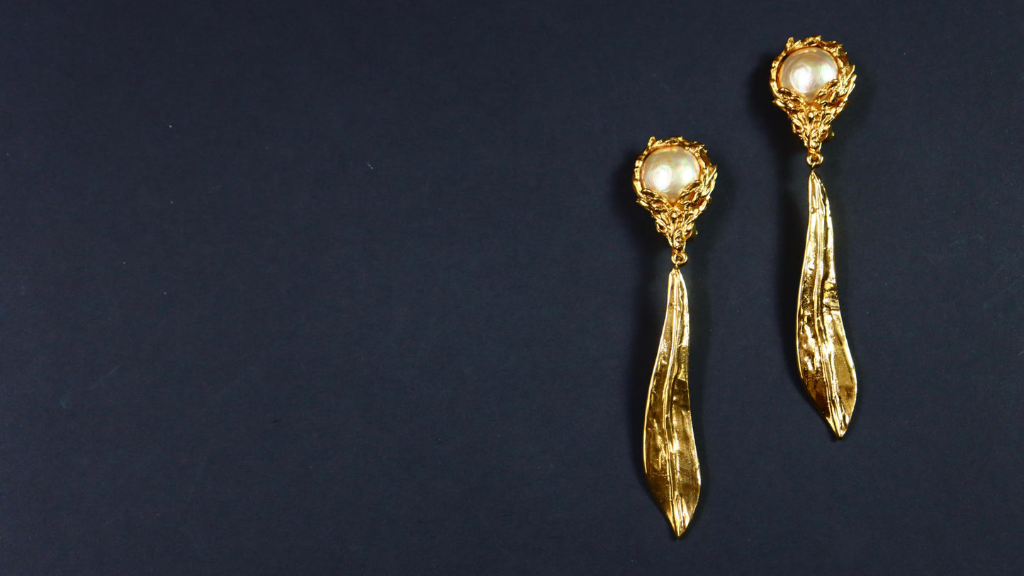 Vintage Yves Saint Laurent Pearl Long Pendant Clip-on Earrings