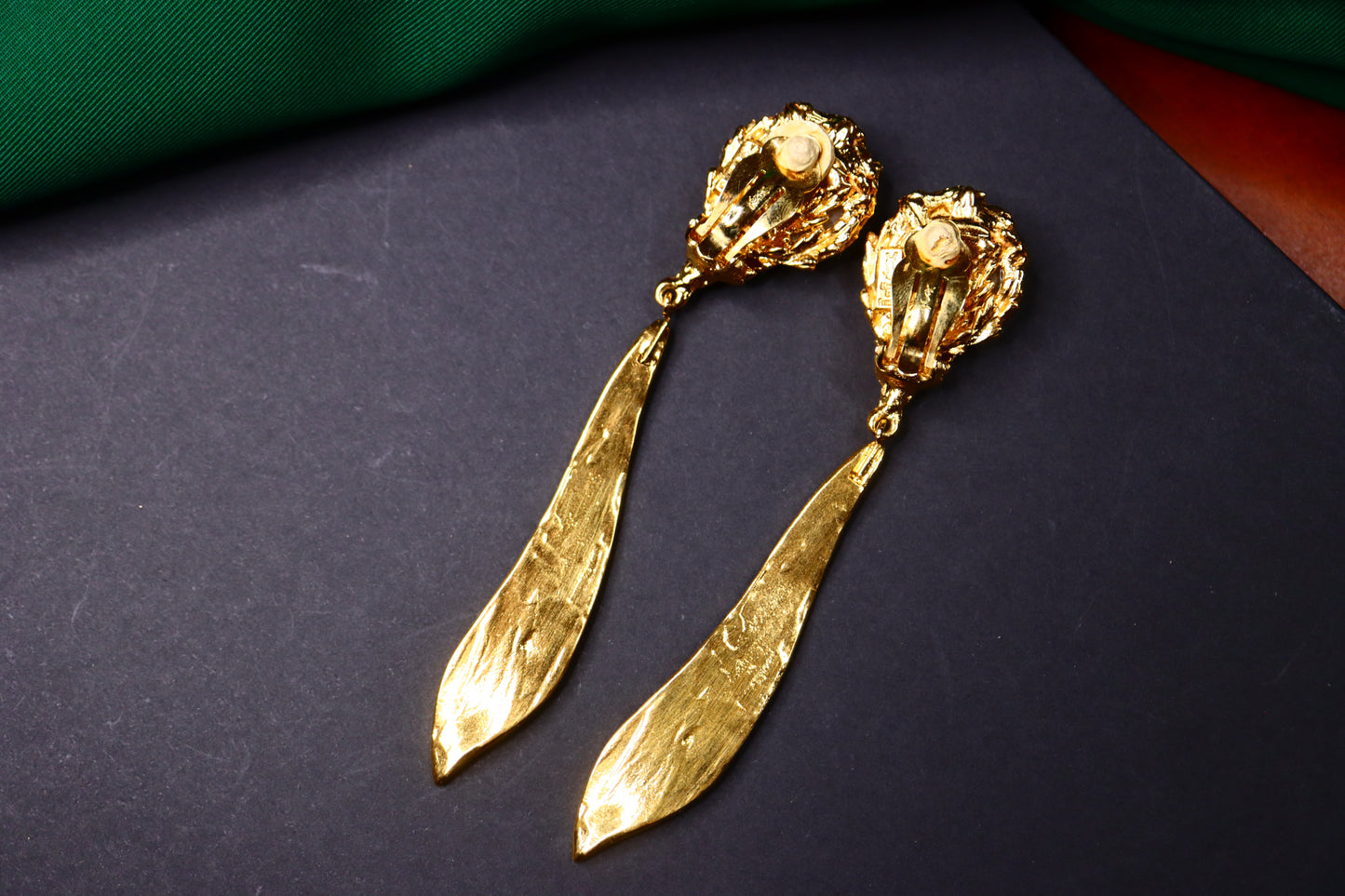 Vintage Yves Saint Laurent Pearl Long Pendant Clip-on Earrings