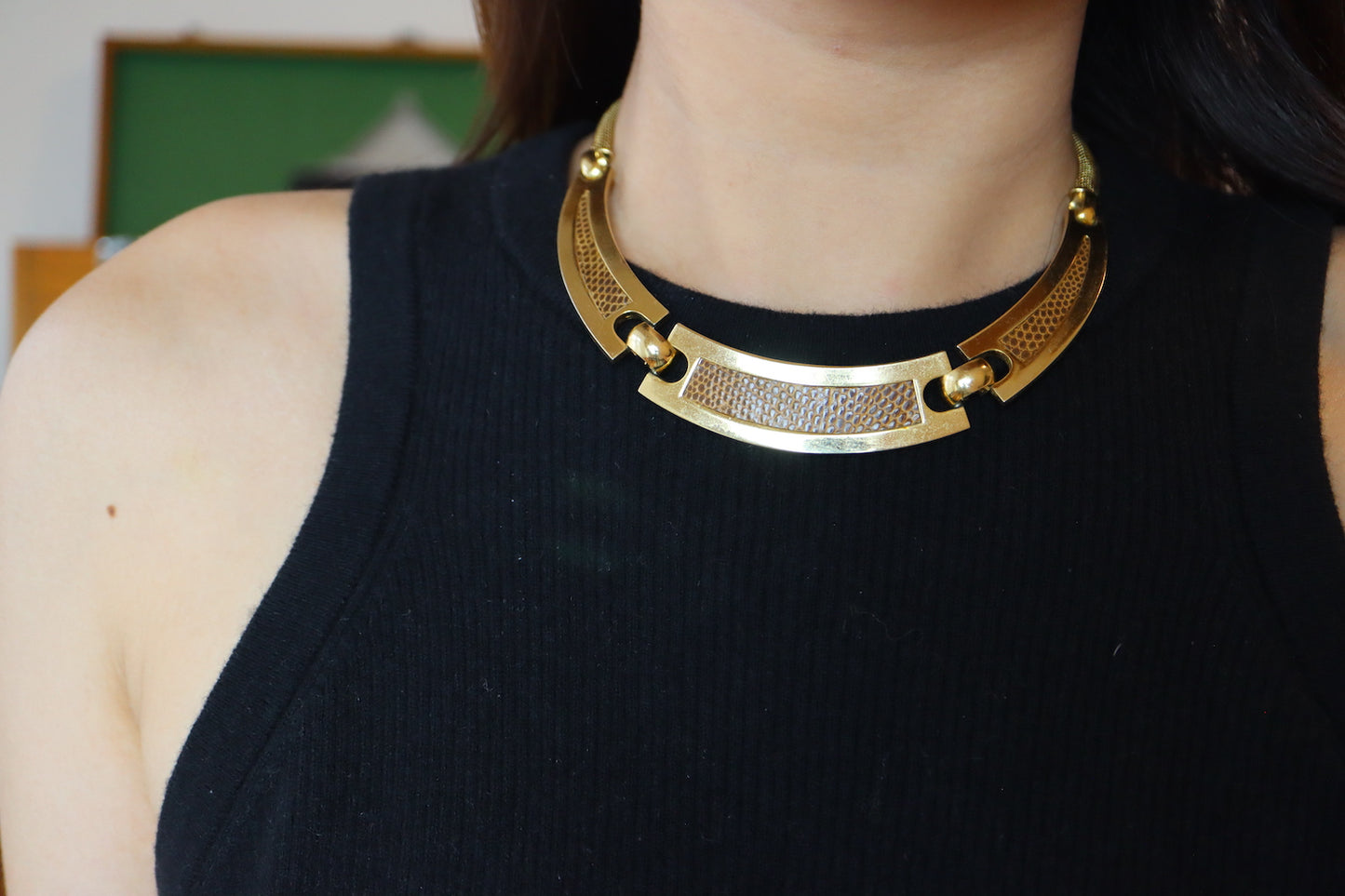 Vintage 1972 Henkel & Grossé Germany lizard leather gold-tone collar necklace