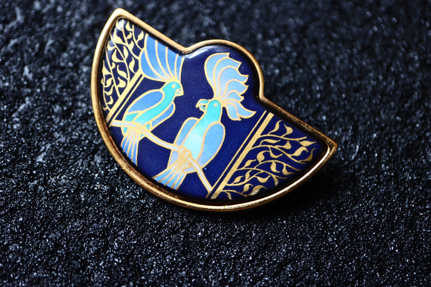 Vintage Michaela Frey Team love birds parrots enamel brooch
