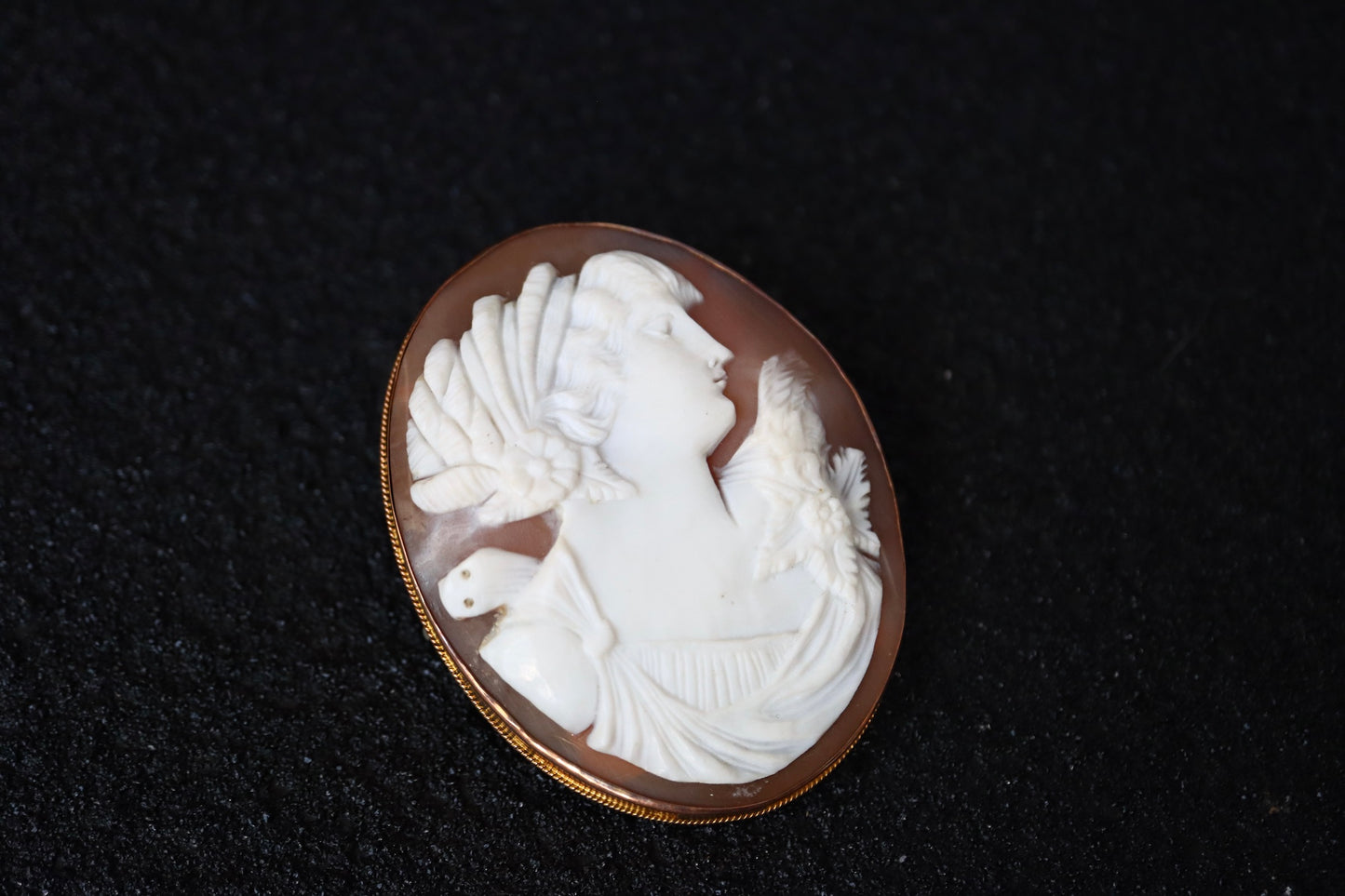 ANTIQUE Victorian Large 9K Gold Hand-Carved Shell Cameo Serpent Goddess Brooch