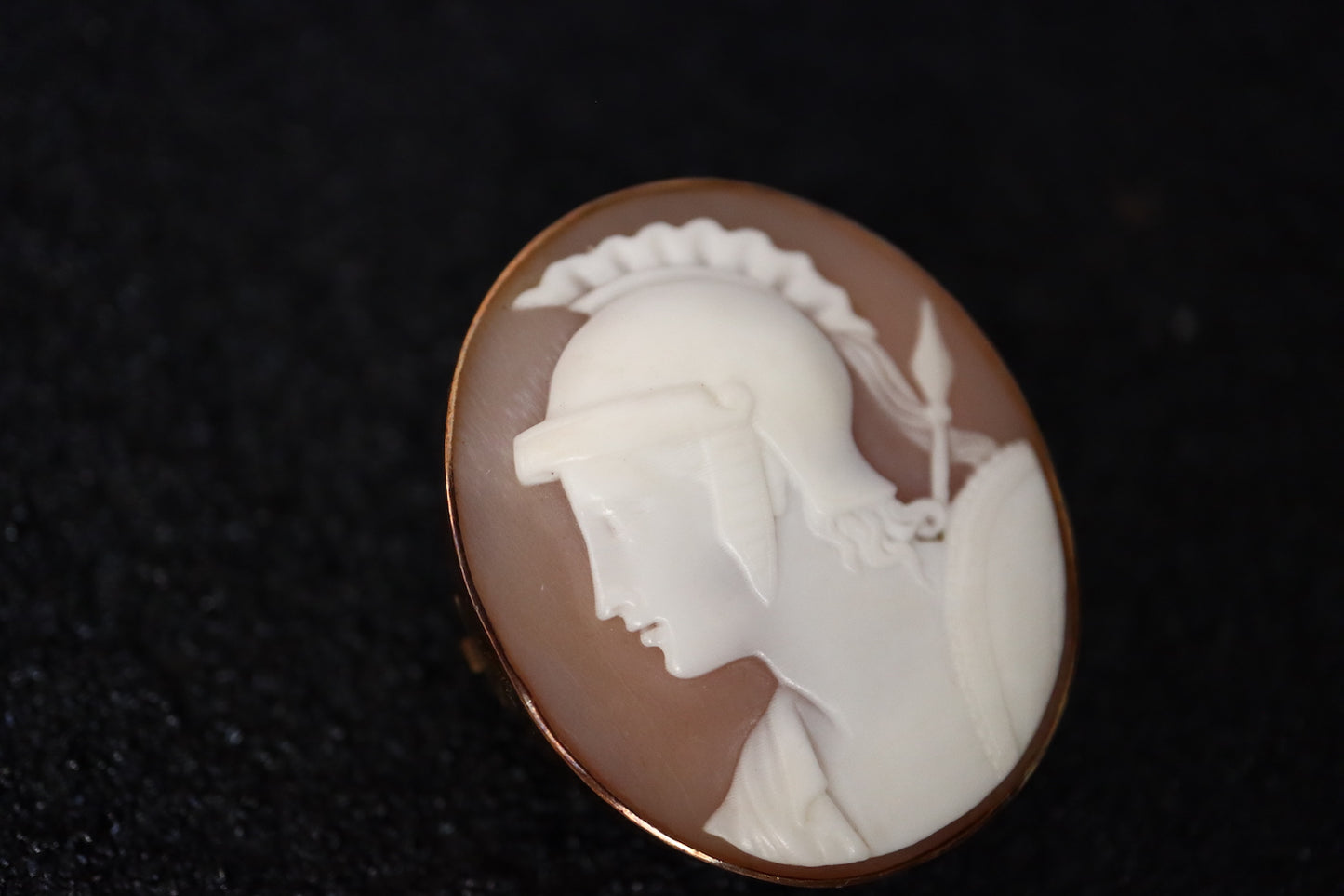 Antique 9K gold Greek goddess Athena hand carved shell Cameo Brooch