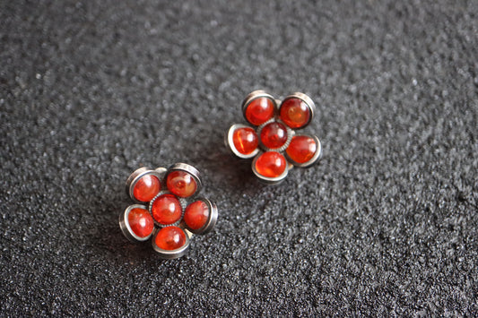 Vintage MARGUERITE DE VALOIS Molten Glass Burgundy red flower clip on earrings