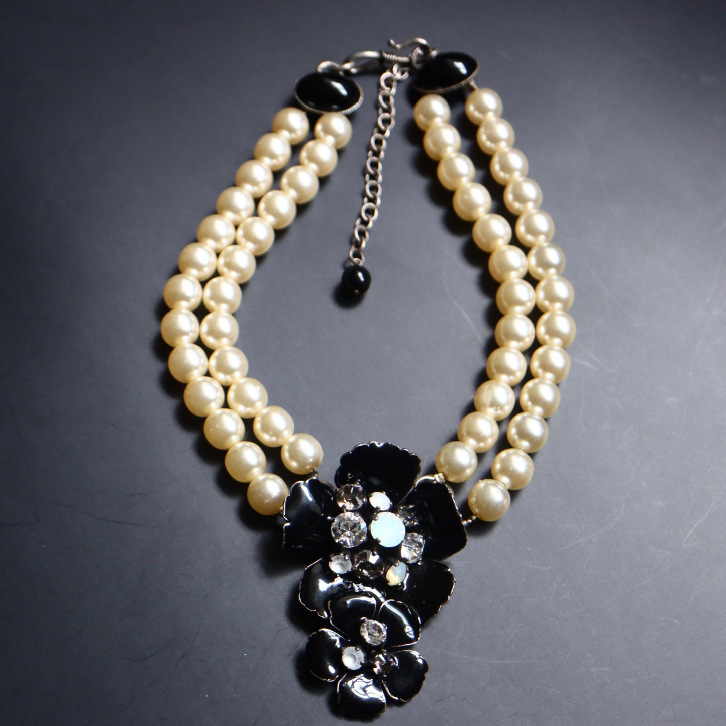 Vintage Philippe Ferrandis black and white camilla faux pearl necklace