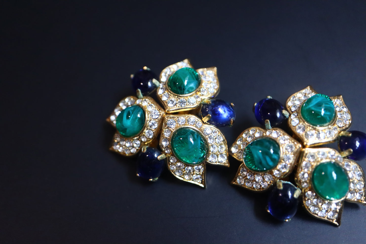 Vintage Henkel & Grossé 1969 glass cabochon necklace clip on earrings set